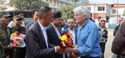 बेलायतका विकासमन्त्रीद्वारा लुम्बिनी प्रादेशिक अस्पतालको अवलोकन