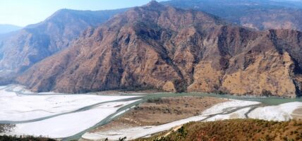 पर्यटकको पर्खाइमा धनकुटाको तमोर नदी क्षेत्र