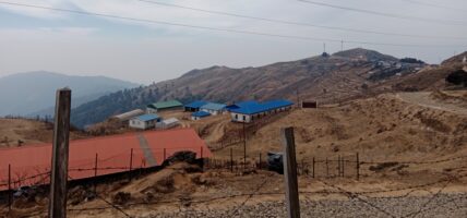 इलाममा सामुदायिक विद्यालयहरू बन्द भएपछि भारत जान्छन् विद्यार्थी