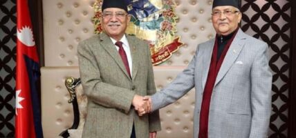 प्रधानमन्त्री प्रचण्डले दिए ओलीलाई जन्मदिनको शुभकामना