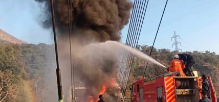 कर्णाली पुलमा आवागमन बन्द: आगलागीबाट ‘सपोट’ डोरीमा आंशिक क्षति