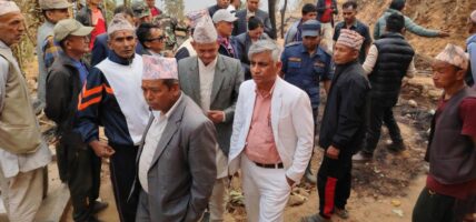 हतुवागढीका अग्निपीडितलाई आर्थिक सहयोग