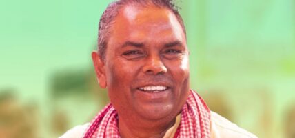 किन विभाजन भइरहन्छ उपेन्द्र यादबको दल