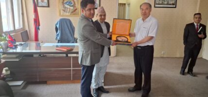 दैलेखमा पेट्रोलियम पदार्थ उत्खननको प्रगतिबारे मन्त्री भण्डारीलाई जानकारी