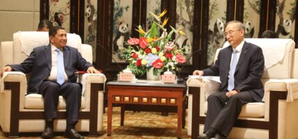 पूर्वाधारमा चिनियाँ लगानीका लागि उपप्रधानमन्त्री श्रेष्ठको आग्रह