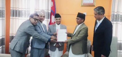मुख्यमन्त्रीमा एमालेका अधिकारीको दाबी पेस