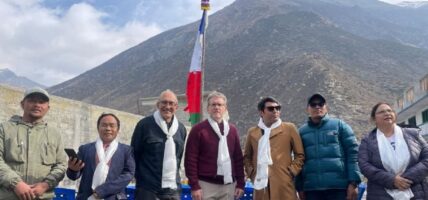 अमेरिकी राजदूत थम्सन गोरखाको उत्तरीमा