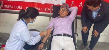 राप्रपा अध्यक्ष लिङ्देनद्वारा ८९ औँ पटक रक्तदान