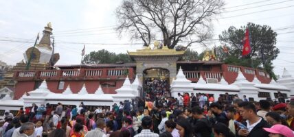 आज २५६८औँ बुद्ध जयन्ती, तीर्थस्थलमा बिहानैदेखि दर्शनार्थीको घुइँचो