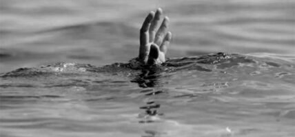 खोलाले जिप बगाउँदा दुई जनाको मृत्यु