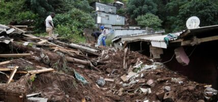 बाढी र चिसो  लाभाबाट इन्डोनेसियामा ३७ जनाको मृत्यु
