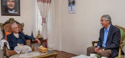 एमाले अध्यक्ष ओली र कांग्रेस सभापति देउवाबीच बालकोटमा भेटवार्ता