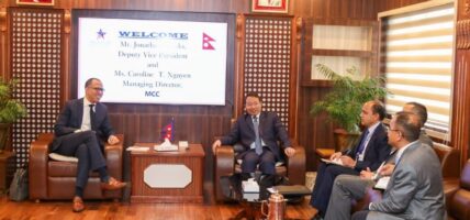 एमसिसी उपाध्यक्ष ब्रुक्सद्वारा अर्थमन्त्री पुनसँग भेटवार्ता