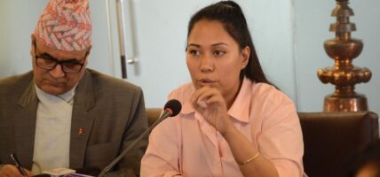 शिक्षामा दलीय राजनीति रोक्ने निर्णयबाट पछि हट्दिन : मन्त्री श्रेष्ठ