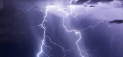 घाँस काट्दै गर्दा चट्याङ लागेर महिलाको मृत्यु