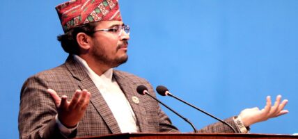 अझै समय छ, सहकारी ठगलाई पक्राउ गर्नुहोस्: प्रमुख सचेतक शाही 