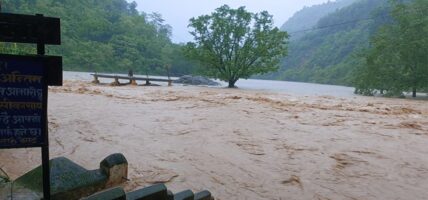 बाढीमा परी एकको मृत्यु, एक बेपत्ता, दर्जनौँ घर डुबानमा