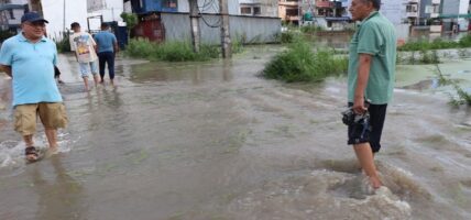 हनुमन्तेमा बाढी: मध्यरातदेखि नै भक्तपुरका विभिन्न स्थान प्रभावित लाखौँको क्षति