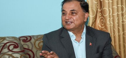 एमालेका वरिष्ठ उपाध्यक्ष पोखरेल कतार प्रस्थान