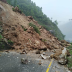 वर्षाले निम्त्यायो सडक अवरोध, विभिन्न राजमार्गमा यातायात प्रभावित वर्षाले निम्त्यायो सडक अवरोध, विभिन्न राजमार्गमा यातायात प्रभावित