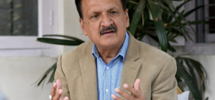 मैले शेयर बजार बढ्न हुँदैन भनेको छैनः पूर्वअर्थमन्त्री महत
