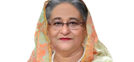 शेख हसिनाले प्रधानमन्त्री पदबाट राजीनामा दिर्दै बंगलादेश छाडिन्