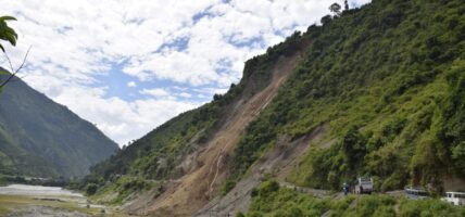 तीन दिनदेखि जयपृथ्वी राजमार्ग अवरुद्ध