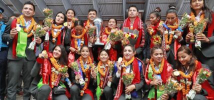 महिला भलिबल च्याम्पियनसिपको उपाधि जितेका  नेपाल पुलिस क्लबको भव्य स्वागत