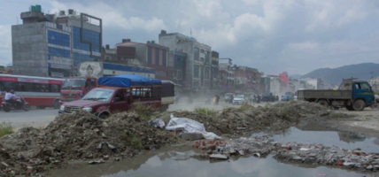 चक्रपथ बिस्तार समयमै सुरु नहुँदा सास्ती खेप्दै स्थानीय जनता