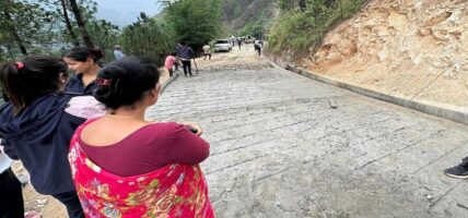 देउसीभैलो खेलेर सङ्कलित रकमले सडक ढलान