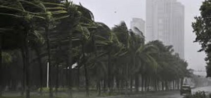 चीनको हाइनानमा एक दशकयताकै शक्तिशाली समुद्री आँधी