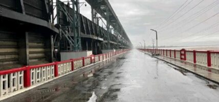 कोशी ब्यारेजको पुलबाट सम्पूर्ण आवतजावत बन्द