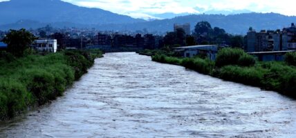 काठमाडौँ उपत्यकका नदीको बाढीले खतरा तह पार गर्‍यो, सतर्कता अपनाउन आग्रह
