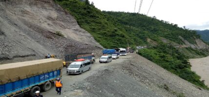 नारायणगढ मुग्लिन सडक दुईतर्फी सञ्चालन