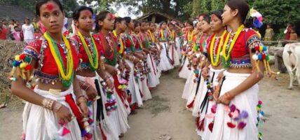 थारू समुदायको अटवारी पर्व: दिदीबहिनीका लागि व्रत लिएर मनाइँदै