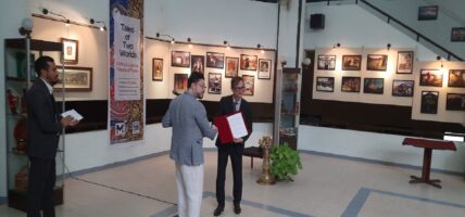 नेपाल स्थित रसियन कल्चर सेन्टरमा नेपाली कला संस्कृती झल्काउने तस्बिरहरुको प्रदर्शनी