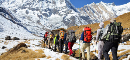 सगरमाथा क्षेत्रमा आसोज महिनामा मात्रै झण्डै नौ हजार पर्यटक पुगे
