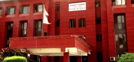 बालबालिकाको क्यान्सर उपचार निःशुल्क गर्ने स्वास्थ्यमन्त्री पौडेलको निर्णय