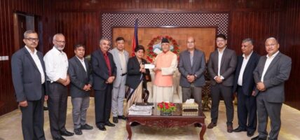 प्रधानमन्त्री दैवी प्रकोप राहत कोषमा साल्ट ट्रेडिङ कर्पोरेसन लिमिटेडद्वारा रु ६० लाख हस्तान्तरण