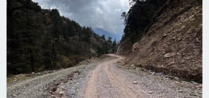 बागलुङ–पूर्वी रुकुम सडक कालोपत्र नहुँदा समस्या