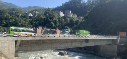 सत्र करोड बढीको लागतमा पक्की पुल निर्माण हुँदै