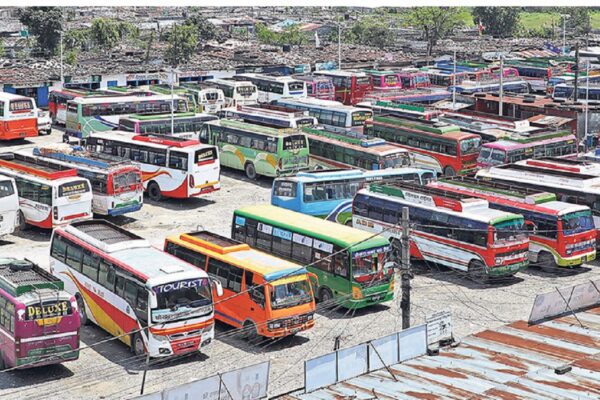 नयाँबसपार्कमा दसैँका यात्रुको निःशुल्क स्वास्थ्य परीक्षण
