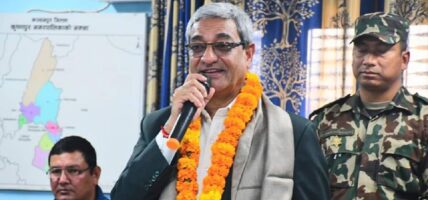 विकासमा राजनीति नगरौँ – गृहमन्त्री लेखक