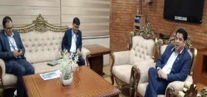 उद्योगमन्त्री भण्डारी भारत प्रस्थान