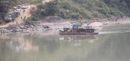 तिघाटमा पक्की पुल नहुँदा नागरिकलाई सास्ती