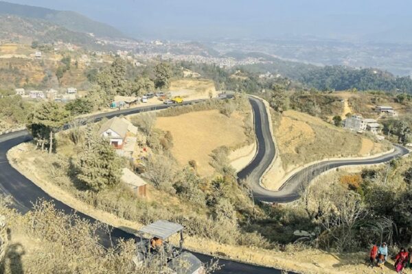 कुलेखानीमा जलसतह बढेपछि देउराली-सिस्नेरी सडक ४ः०० बजेदेखि बन्द
