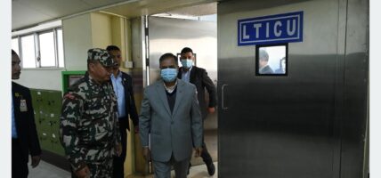 राष्ट्रपतिको स्वास्थ्यबारे जानकारी लिन उपराष्ट्रपति अस्पतालमा