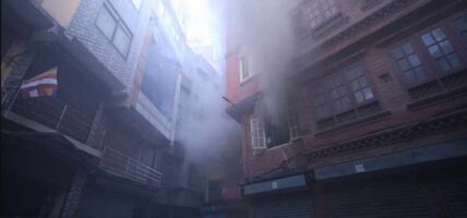 असनको एक गोदाममा आगलागी