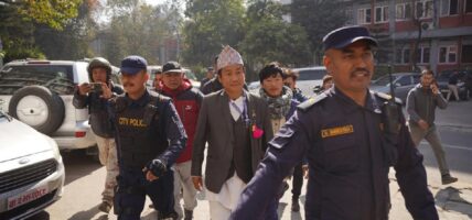 खानेपानी माग्दै खानेपानी मन्त्रालय पुगे मेयर हर्क साम्पाङ