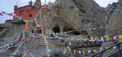 मुस्ताङको लुरी गुम्बा ओझेलमा